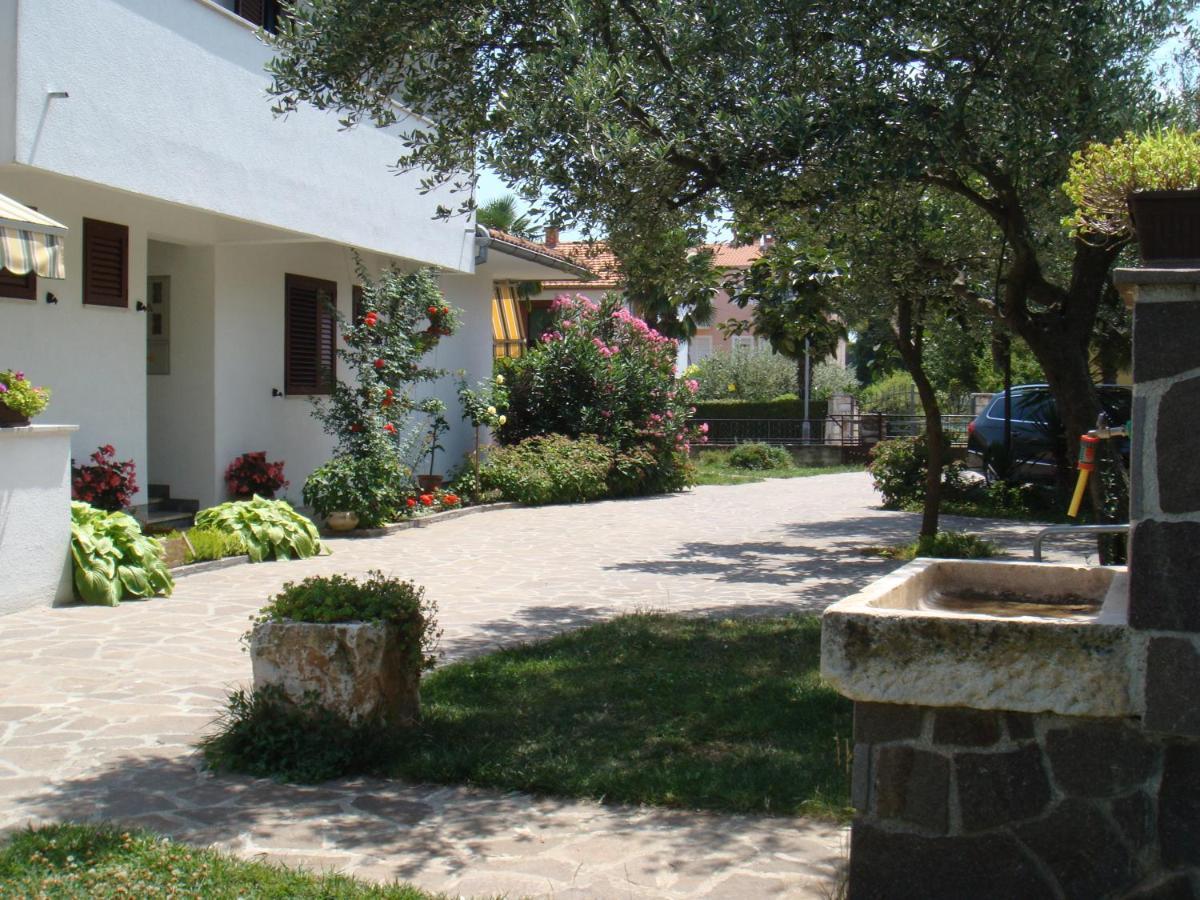 Apartments Medusa Rovinj Buitenkant foto